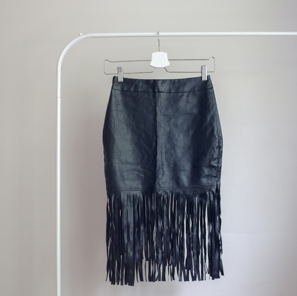 💮2/$10 Faux Leather Skirt with Fringe - Picture 2 of 2